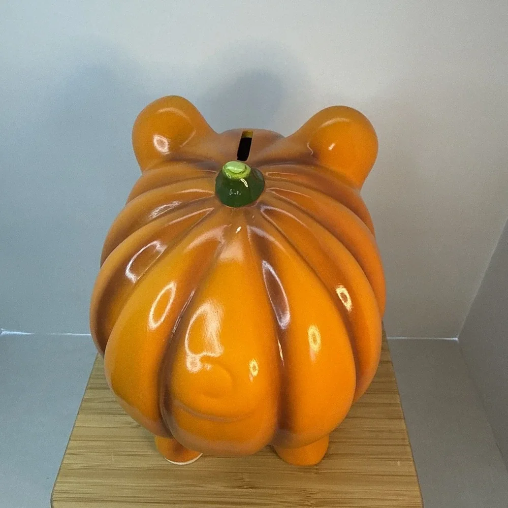 Target Ceramic Halloween Piggy Bank Pumpkin‎ Jack-O-Lantern 2010